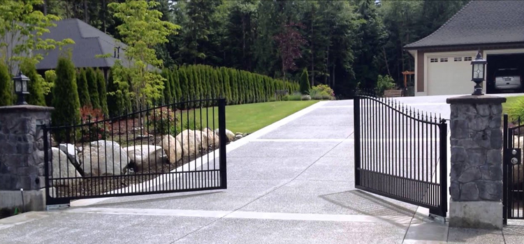 Oxnard Uphill Swinging Driveway Gate Repair
